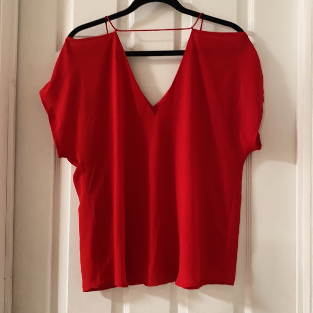 Red Top - Picture 4 of 5
